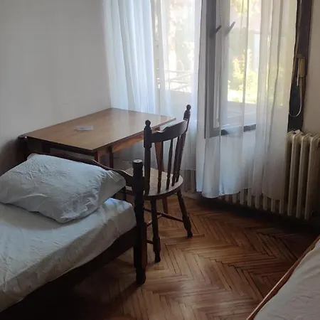 Golub Hostel *